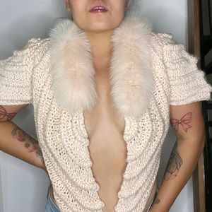 Vintage Knitted sweater w faux fur collar